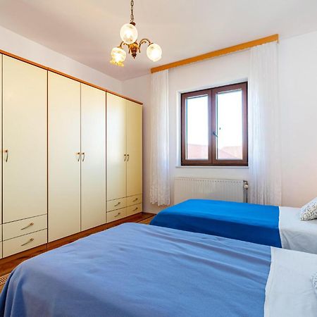 2 Bedroom Cozy Apartment In Zadar Ngoại thất bức ảnh