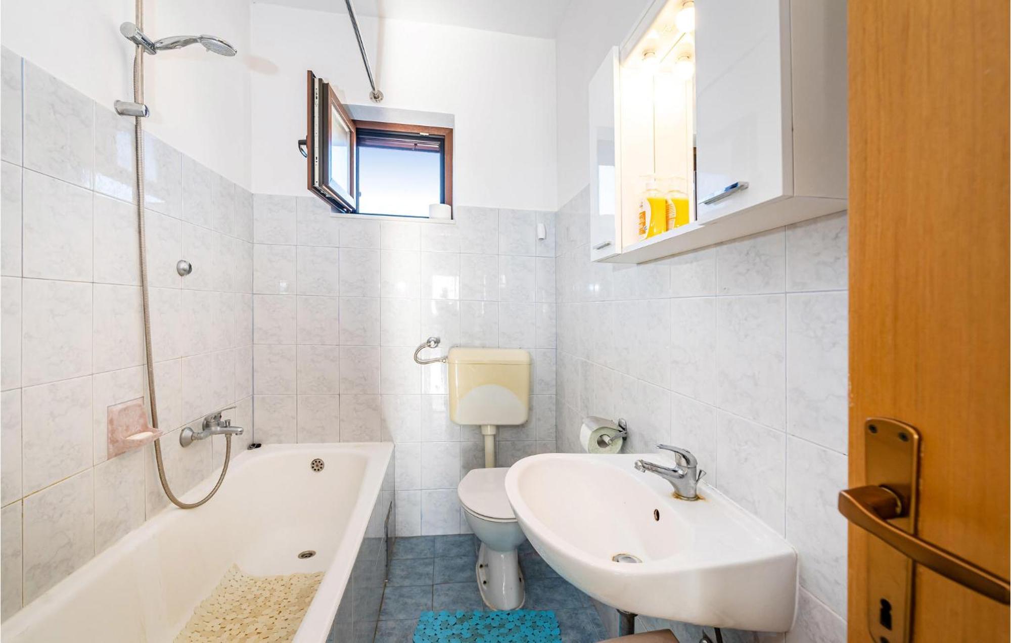 2 Bedroom Cozy Apartment In Zadar Ngoại thất bức ảnh
